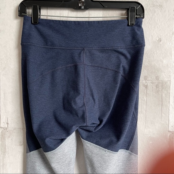 Outdoor Voices Tri Colorblock  blue grey size medium - Picture 6 of 6